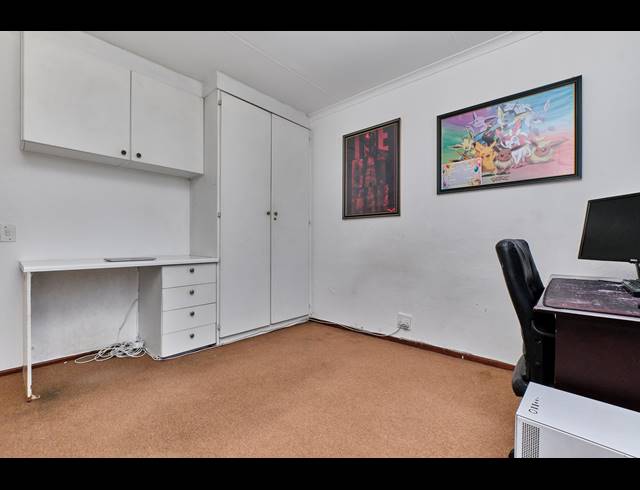 2 BEDROOM SIMPLEX FOR SALE IN PRESIDENT RIDGE
